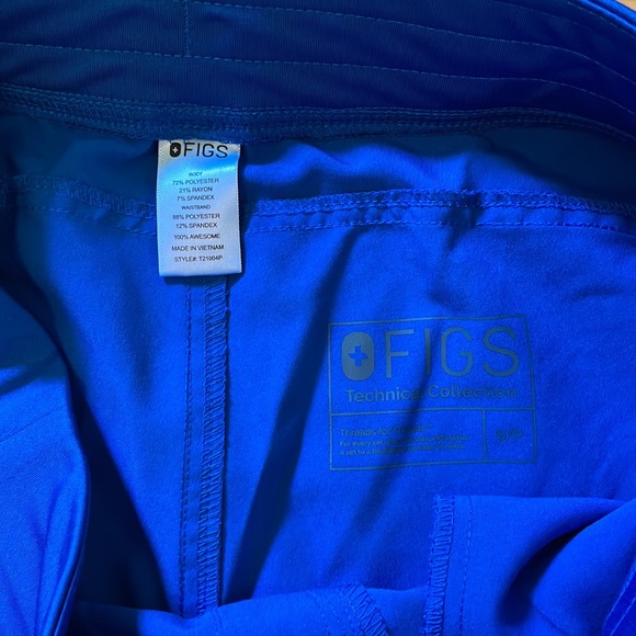 FIGS Kade Cargo Scrub Pant - Picture 2 of 5